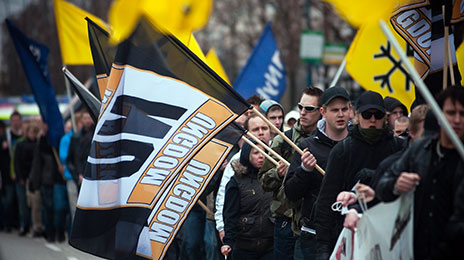 nu_halsngb110501_2_464.jpg