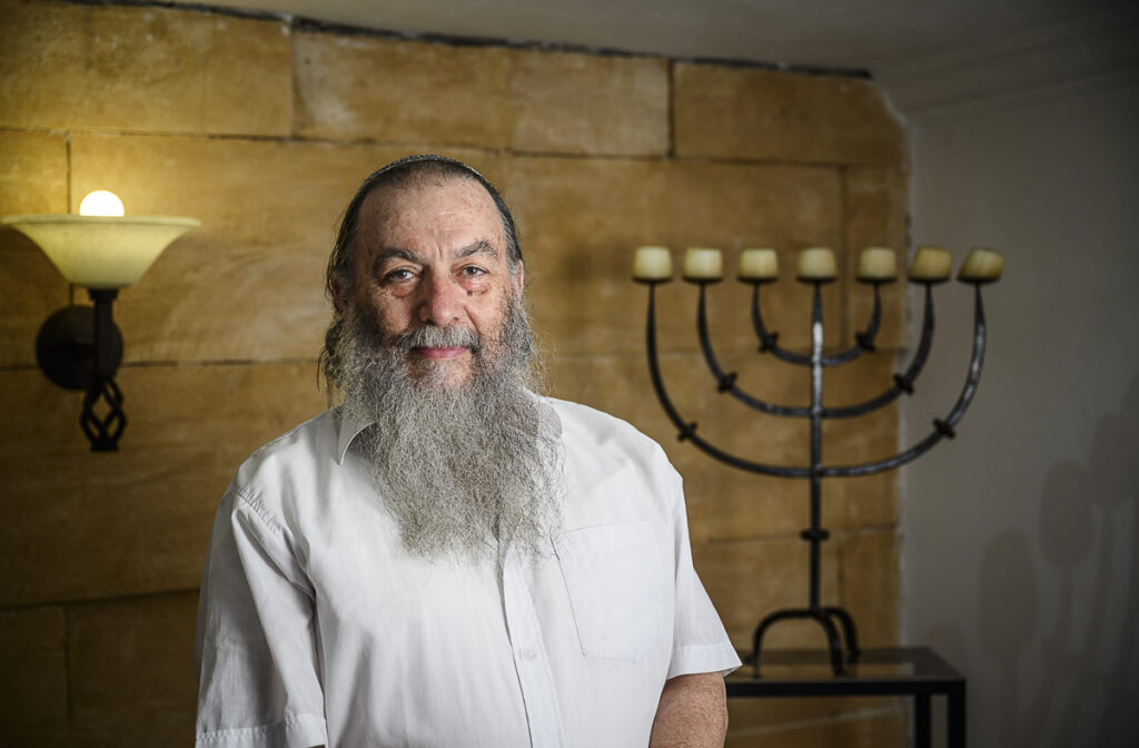Nissan ben-Avraham, rabbinen på Balearernas judiska församling. Nicolau Aguiló hette han före han konverterade till judendomen.