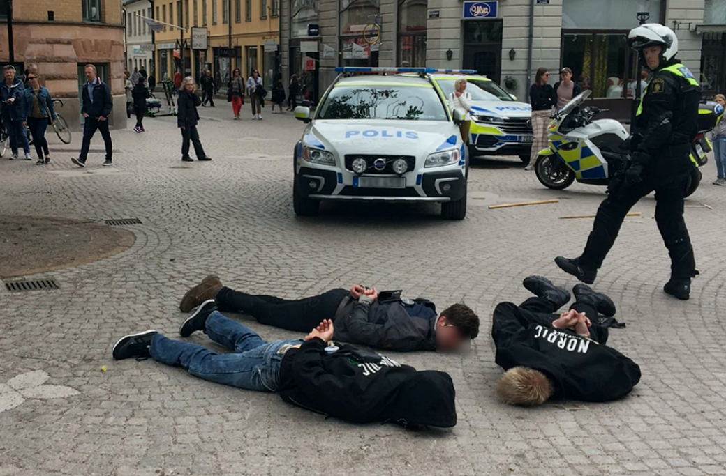 Lund 1 juni 2019. NMR-aktivister omhändertas av polis. 