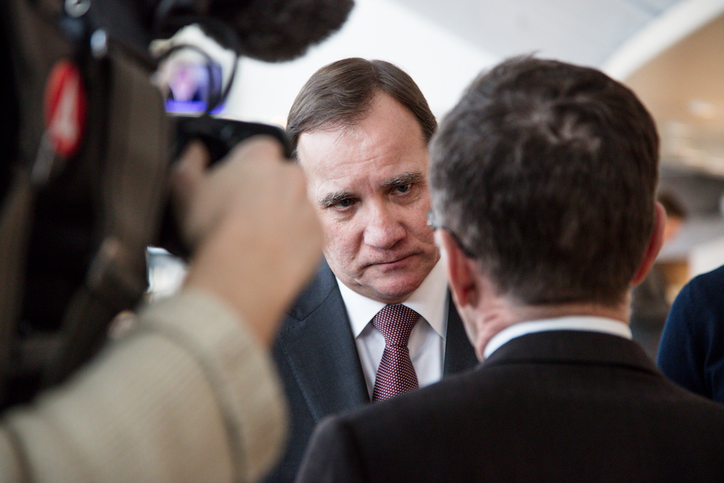 Statsministern Stefan Löfven svarar på frågor från journalister